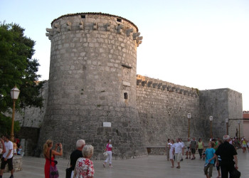 Крепость в Крк, Хорватия – фотографии Хорватии