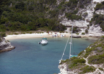 Бухта в Бонифачо, Франция – фотографии Франции