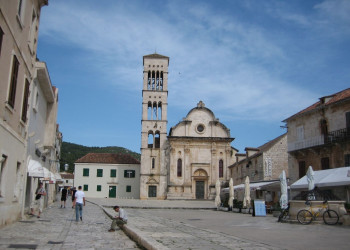 Площадь в Хвар, Хорватия – фотографии Хорватии