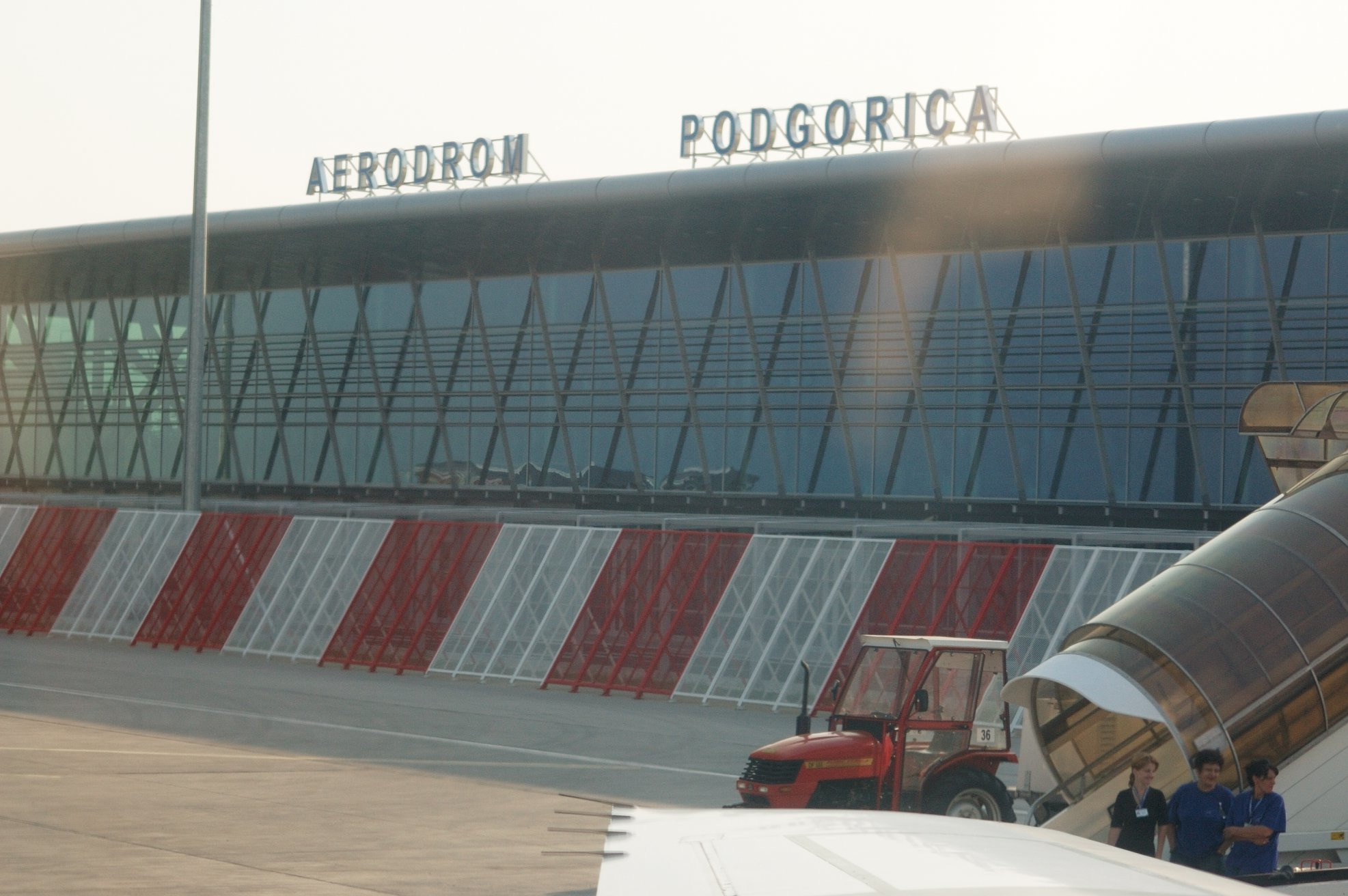 Аэропорт в Подгорица, Черногория. Фото 6 – фотографии Черногории