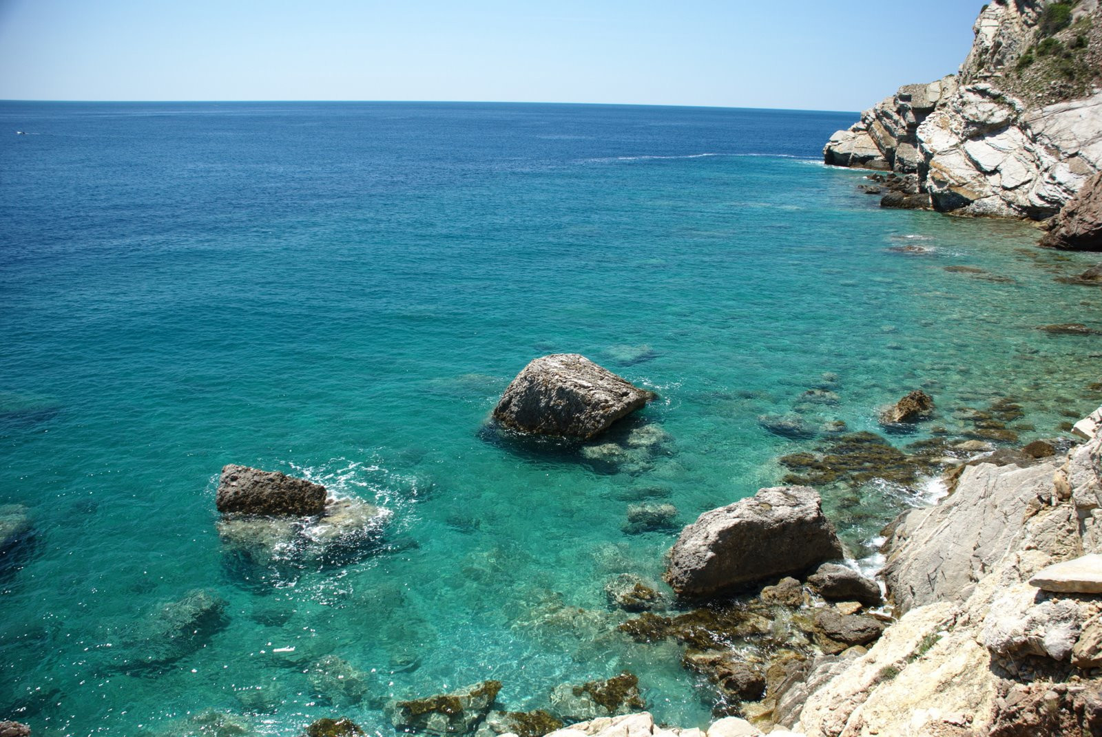 Скалы в Чань, Черногория. Фото 2 – фотографии Черногории