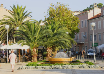 Улица в Мали-Лошинь, Хорватия. Фото 1 – фотографии Хорватии