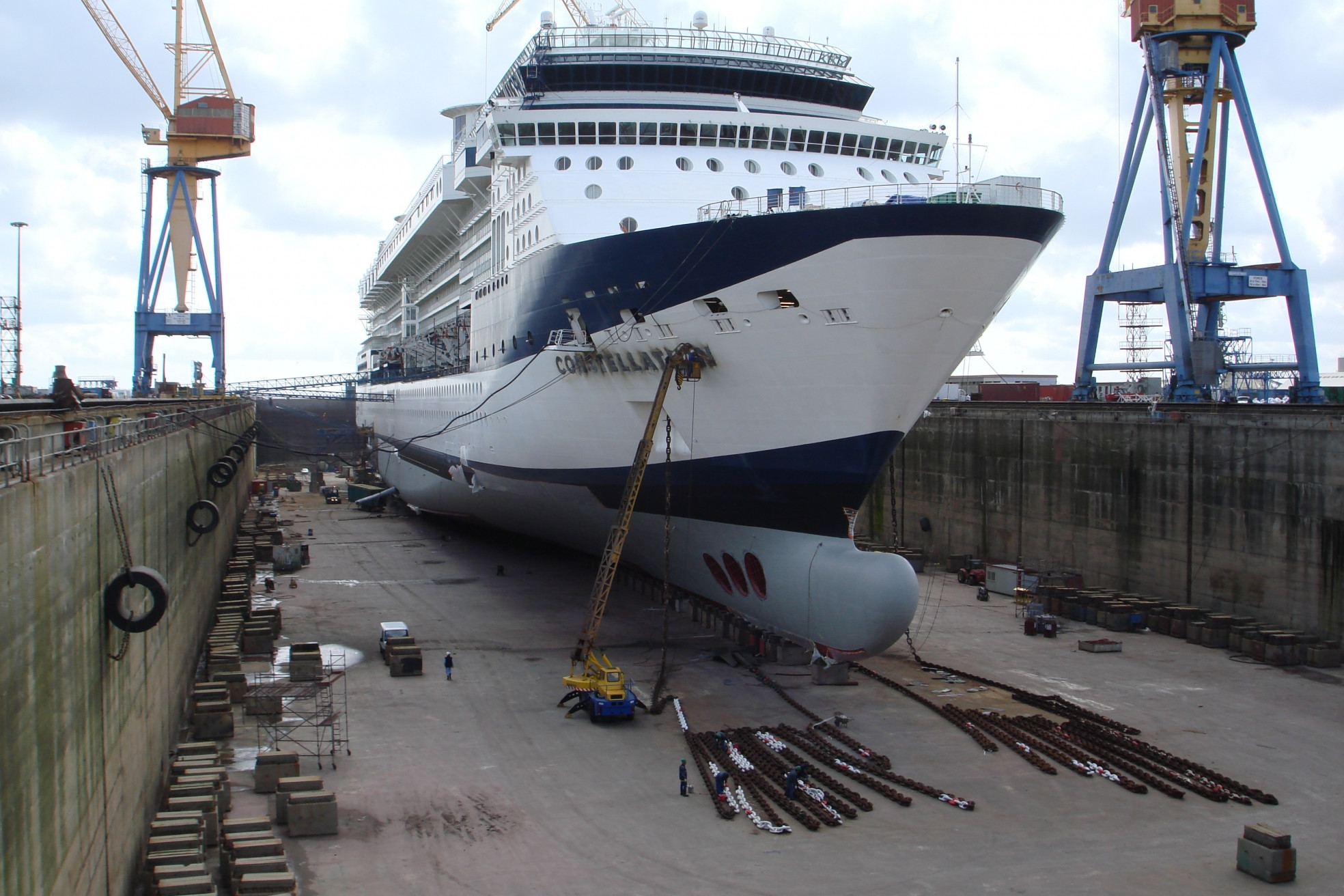 Ремонт корабля в Бресте, Франция – фотографии Франции