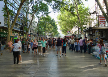 Улица Рамбла (Rambla) в Барселоне – фотографии Испании