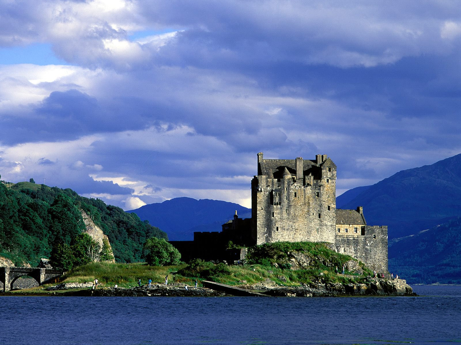 Eilean Donan Castle, Loch Duich, Scotland – фотографии Великобритании