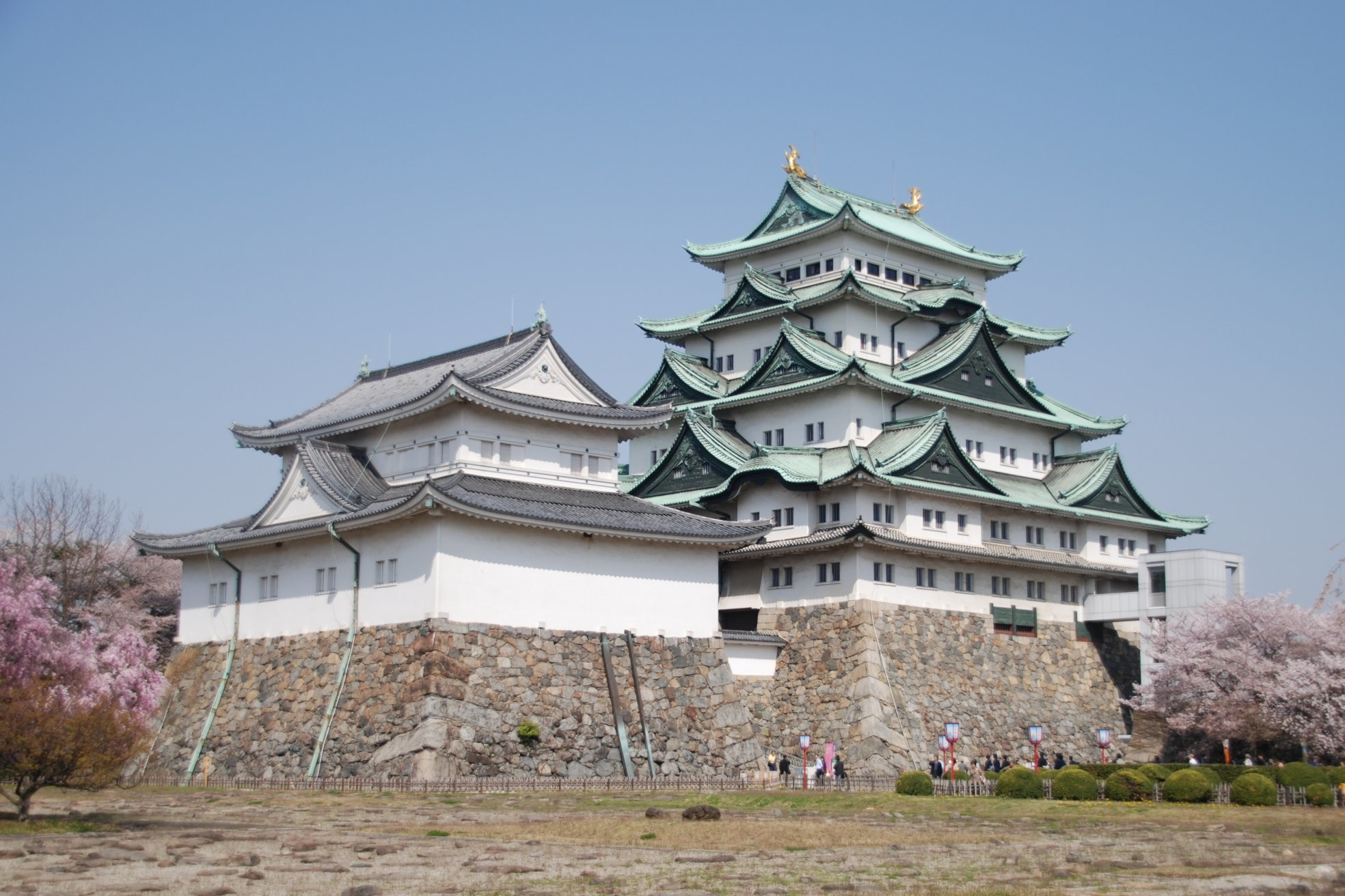 Nagoya_Castle_Tower_in_Spring – фотографии Японии