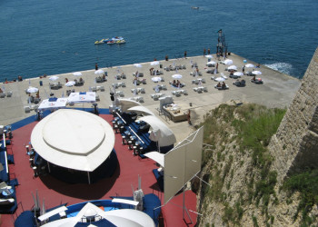 Пляж в Ульцинь, Черногория – фотографии Черногории