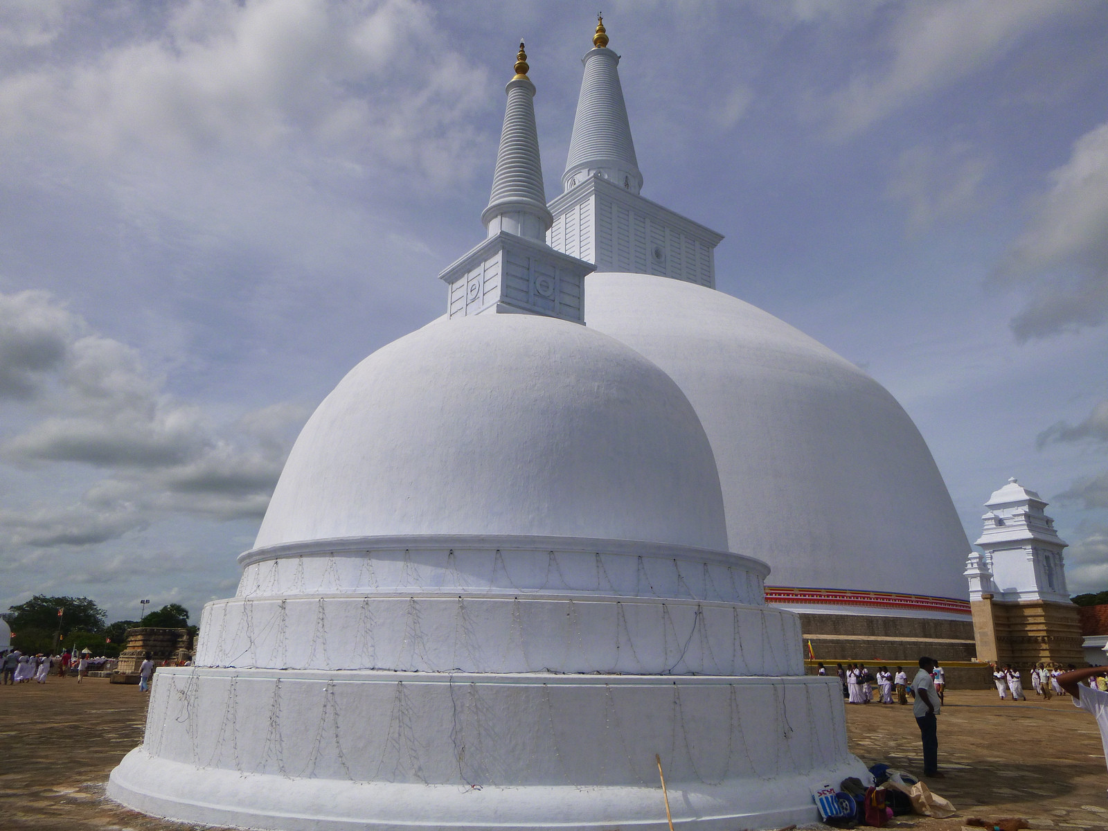 Ступа Рувановелли, Анурадхапура. Фото 2 – фотографии Шри-Ланки