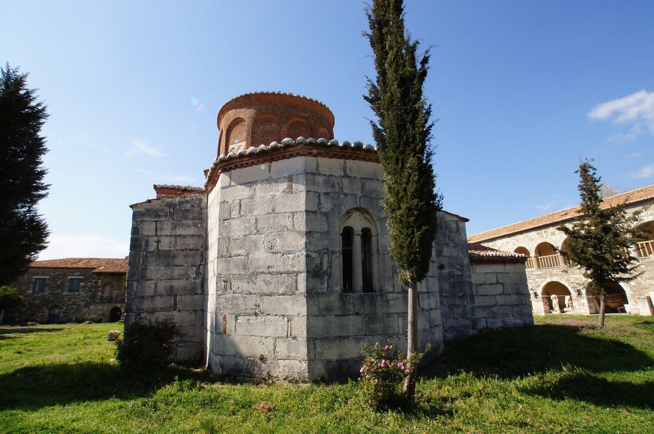 Стены монастыря Святой Марии. Аполлония. Албания – фотографии Албании