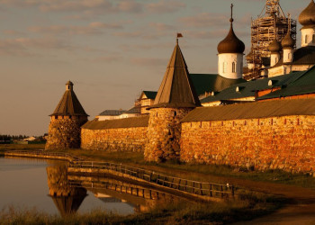 Мужской монастырь в Соловках Архангельской области, Россия – фотографии России