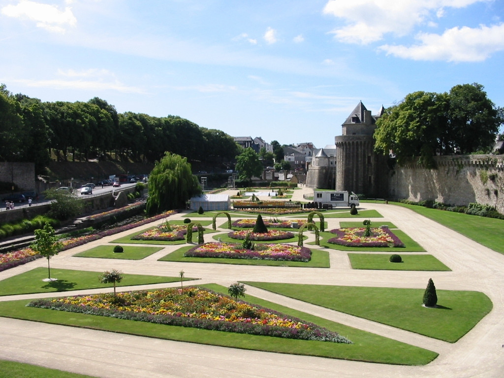 Сквер в Ванне, Франция – фотографии Франции