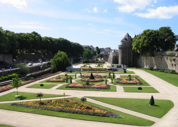 Сквер в Ванне, Франция – фотографии Франции