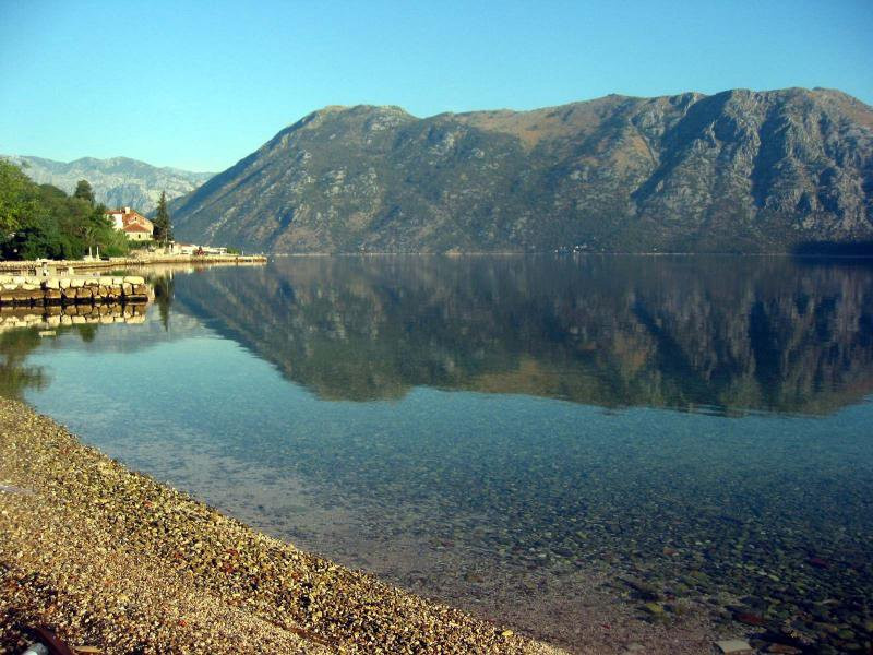 Пляж в Которском заливе, Черногория. Фото 4 – фотографии Черногории