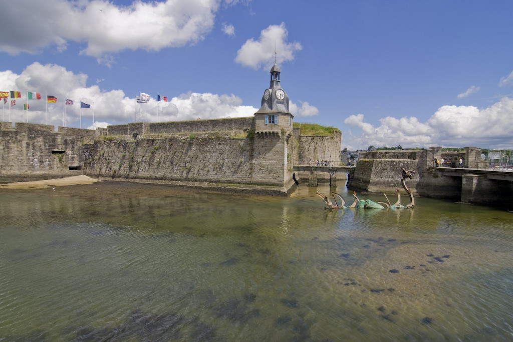 Закрытый город в Конкарно, Франция – фотографии Франции