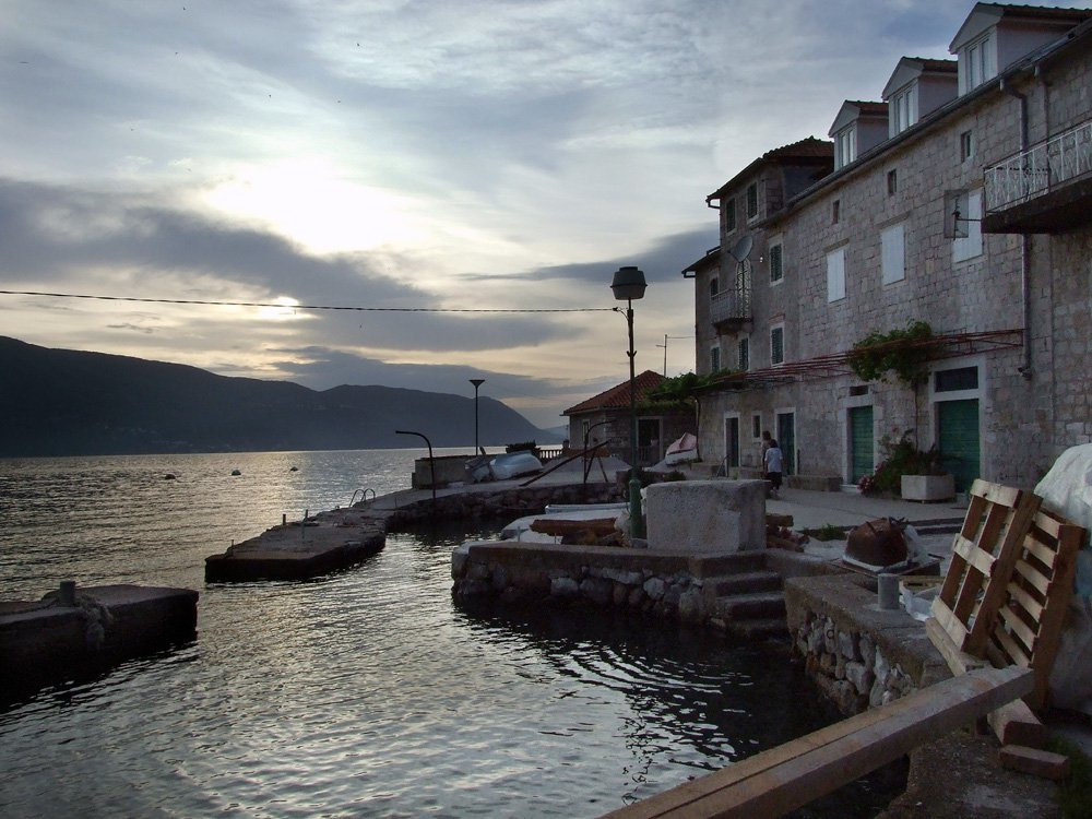 Набережная в Херцег-Нови, Черногория. Фото 7 – фотографии Черногории