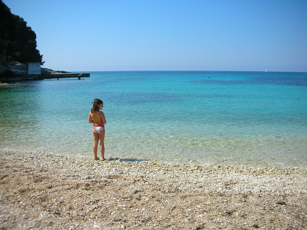 Пляж на острове Лошинь, Хорватия. Фото 1 – фотографии Хорватии