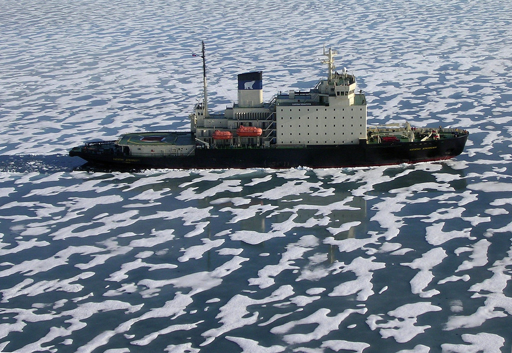 Атомный ледокол плывёт к Земле Франца-Иосифа – фотографии России
