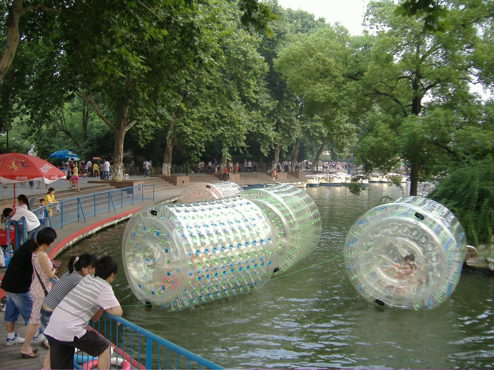 Водные аттракционы в Ухани, Китай – фотографии Китая