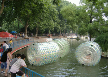 Водные аттракционы в Ухани, Китай – фотографии Китая