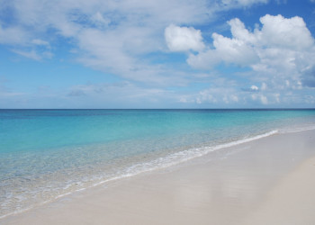 Море на острове Антигуа. Фото 10 – фотографии Антигуа и Барбуды