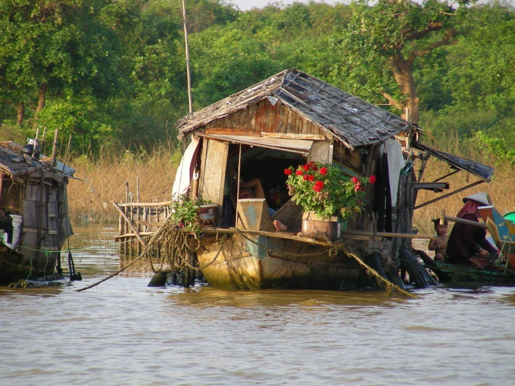 Дома на озере Топлесап, Камбоджа. Фото 2 – фотографии Камбоджи