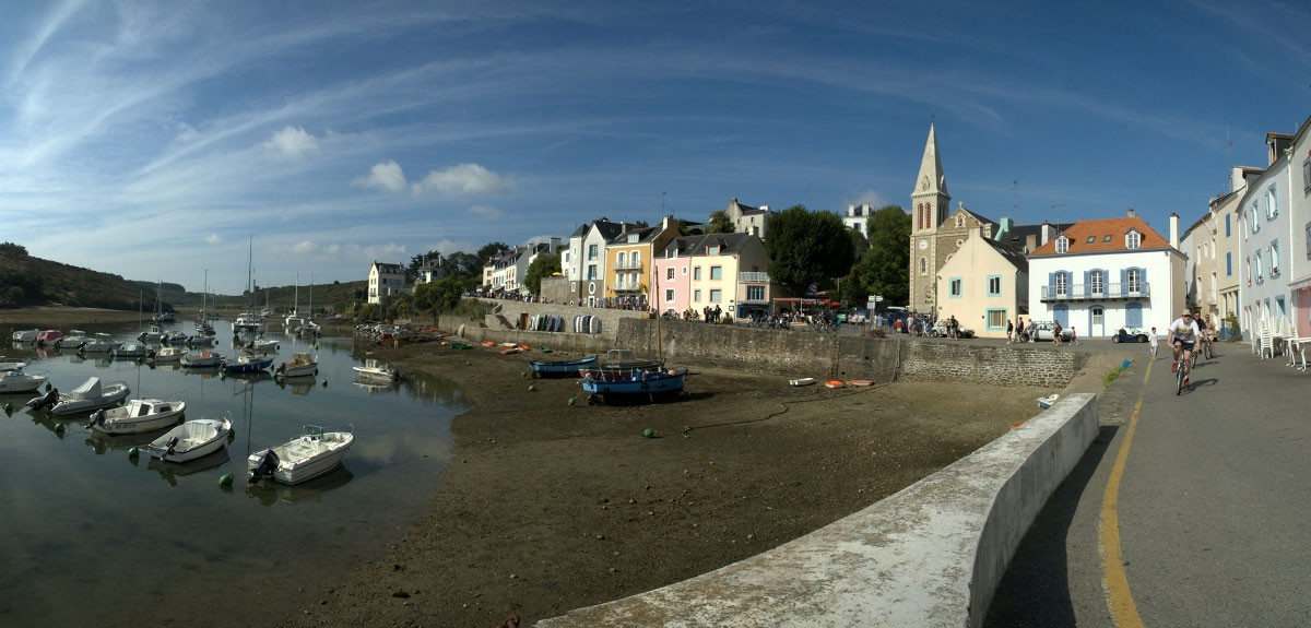 Набережная в Созоне, Франция – фотографии Франции