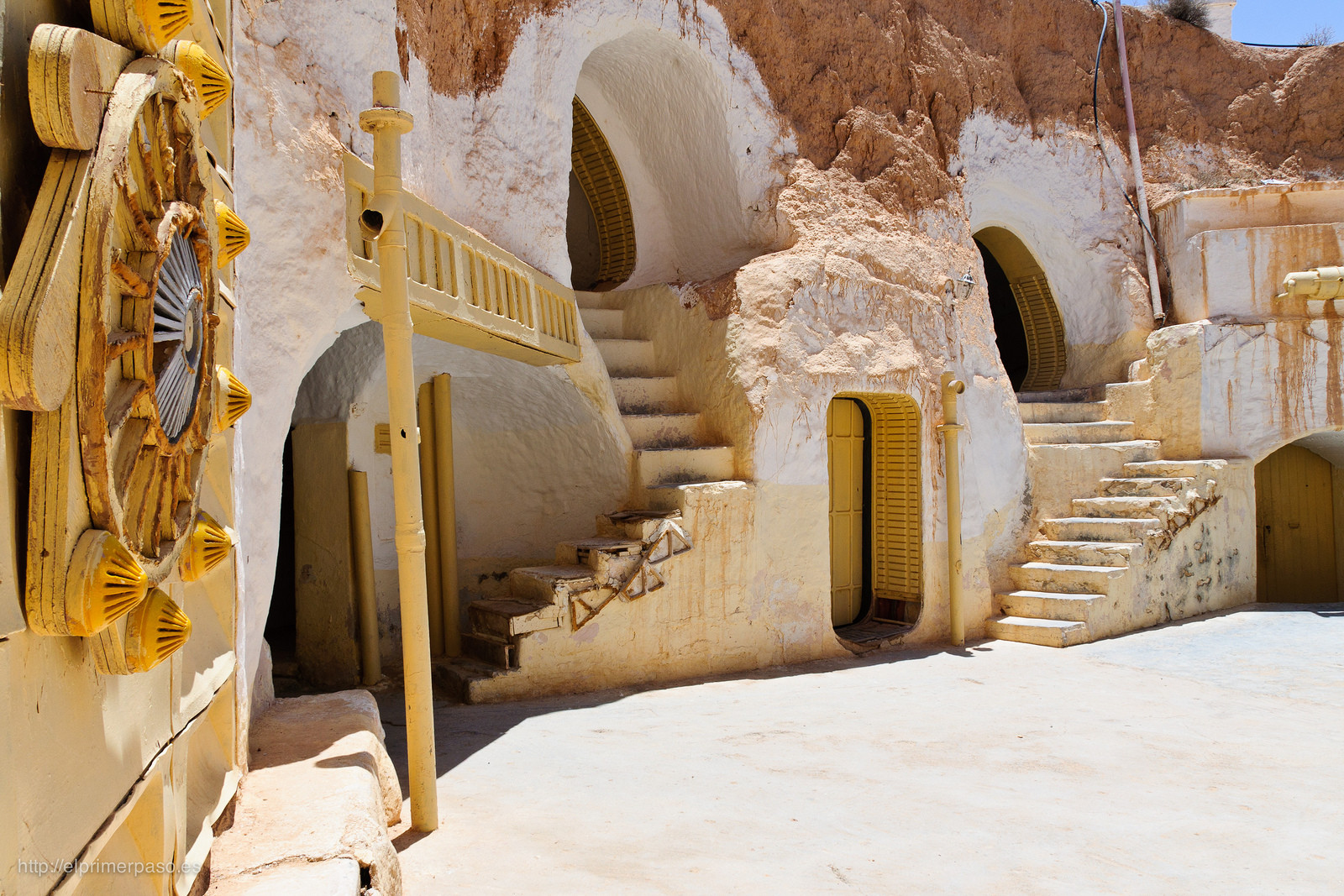 Матмата — бербероязычный город на юге Туниса – фотографии Туниса