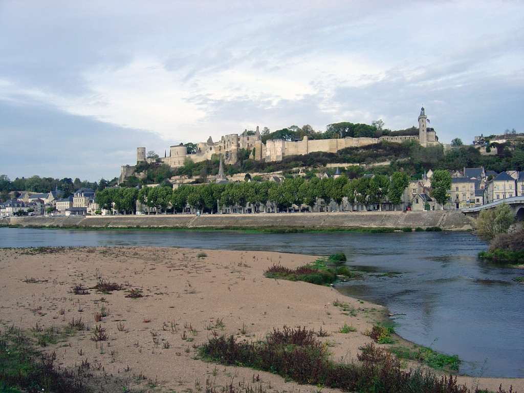 Река в Шиноне, Франция. Фото 2 – фотографии Франции