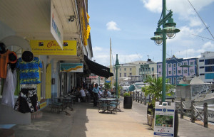 Улица в Бриджтауне, Барбадос – фотографии Барбадоса