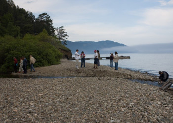 Туристы в Больших Котах, Россия – фотографии России