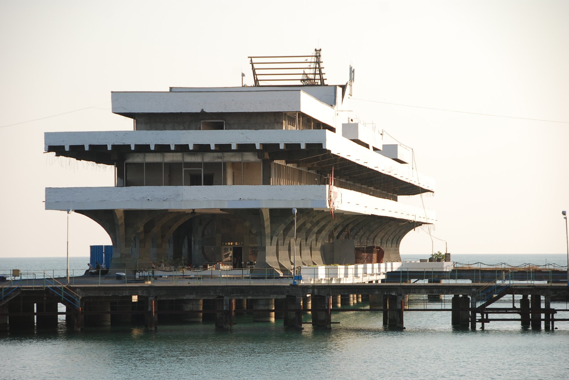 Ресторан в Сухум, Абхазия – фотографии Абхазии