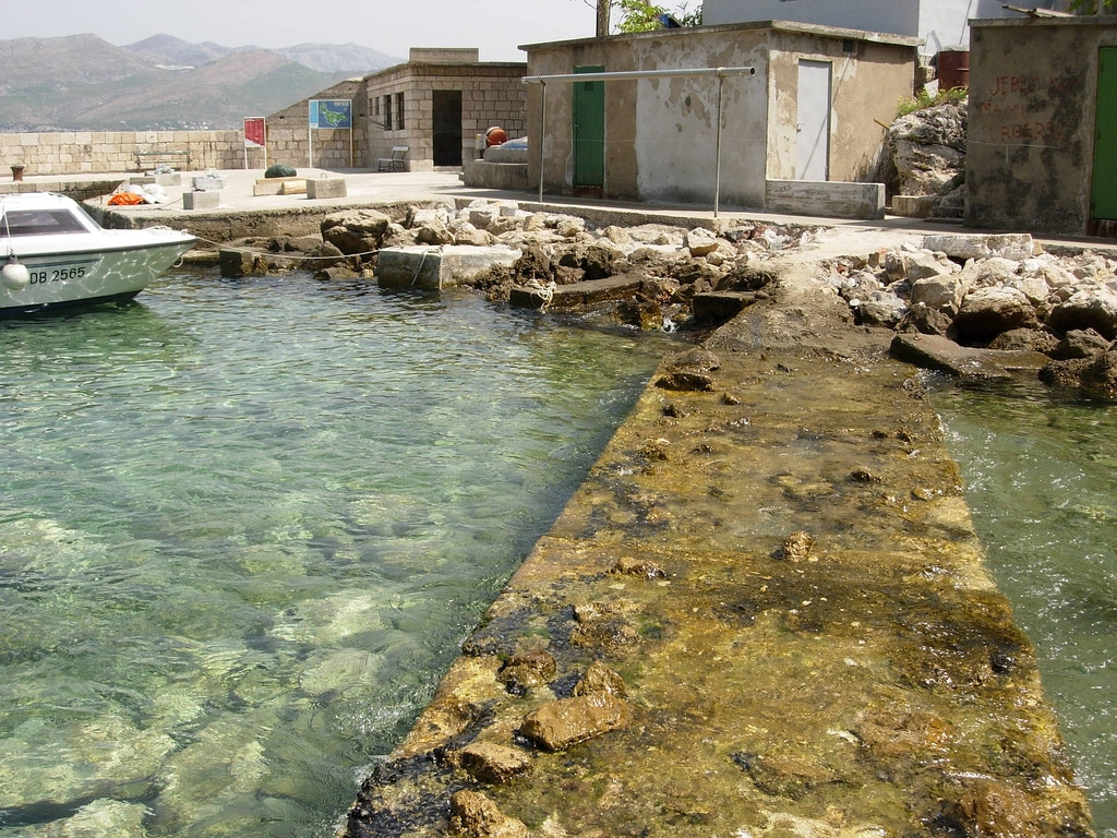 Причал на острове Колочеп, Хорватия – фотографии Хорватии