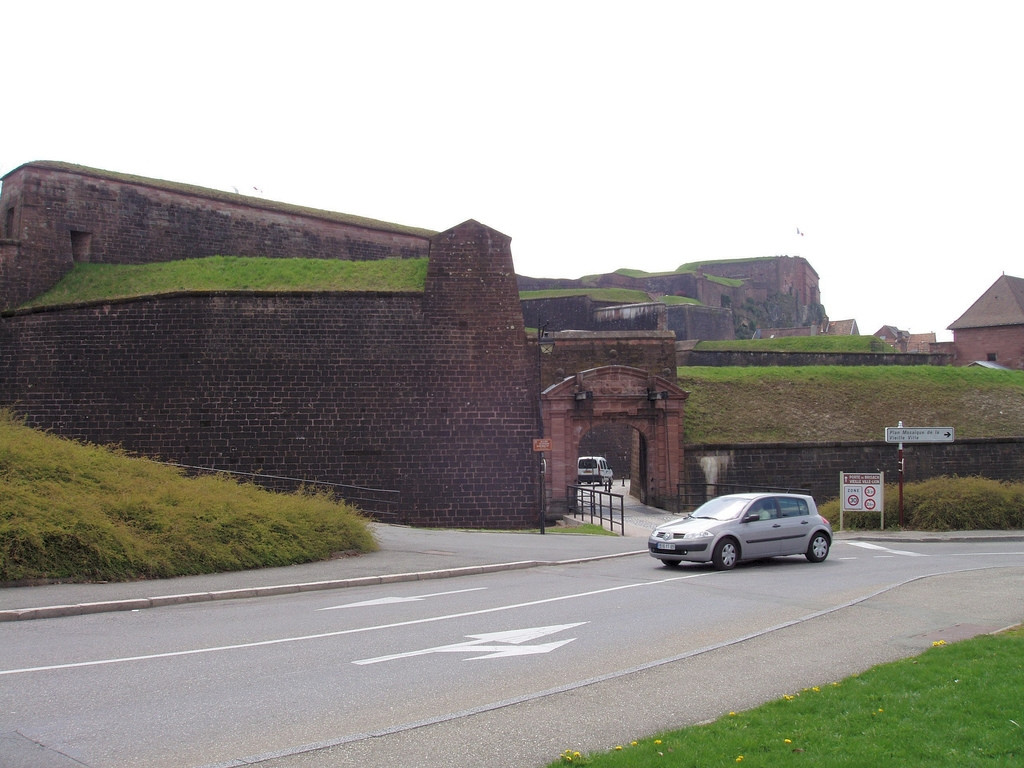 Достопримечательность в Бельфоре, Франция. Фото 1 – фотографии Франции