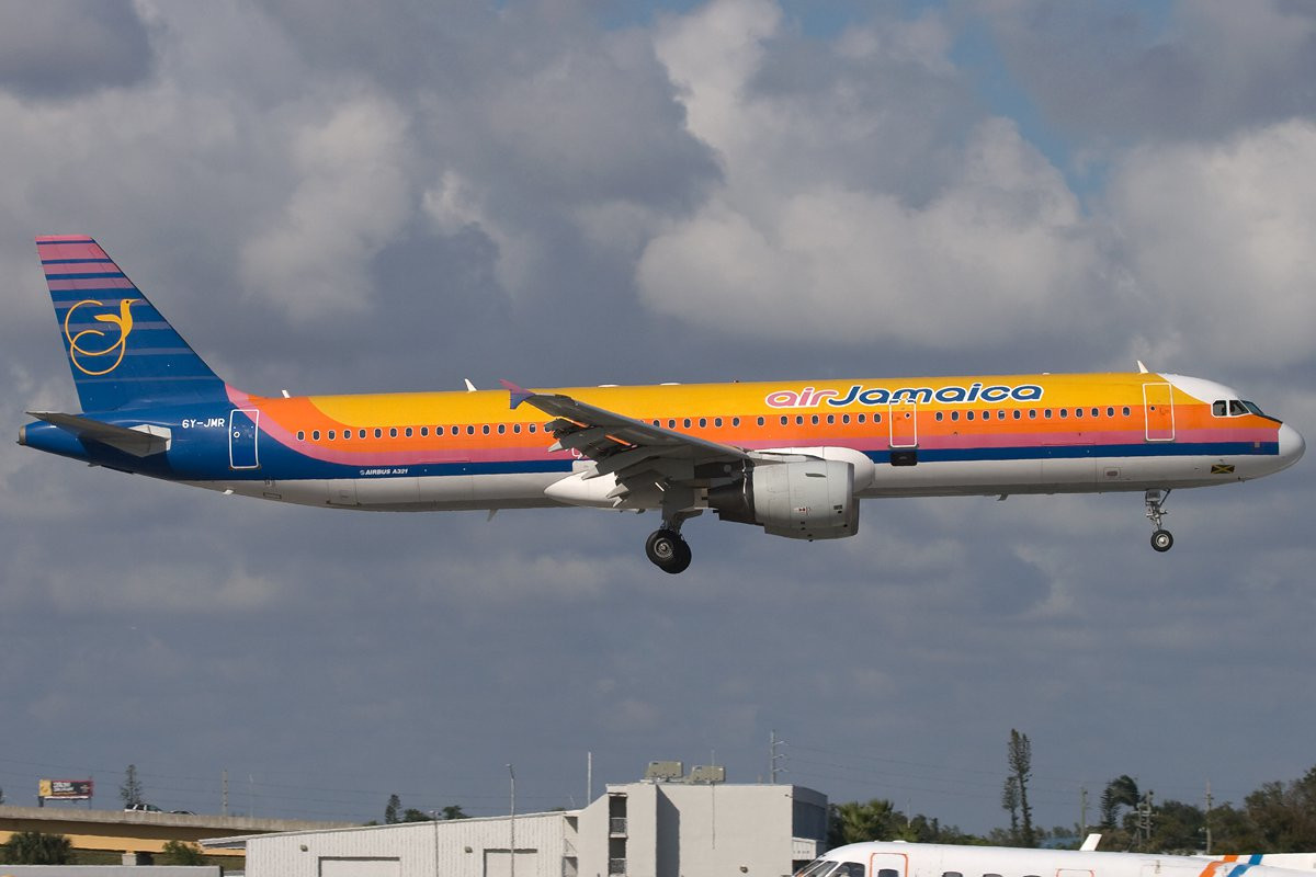Самолет на Ямайке. Фото 6 – фотографии Ямайки