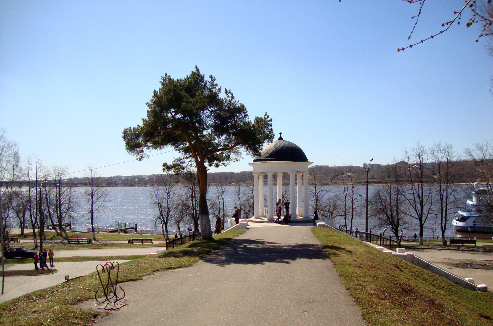 Беседка Островского у набережной – фотографии России