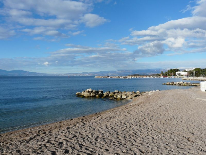 Пляж в Малинске, Хорватия. Фото 3 – фотографии Хорватии