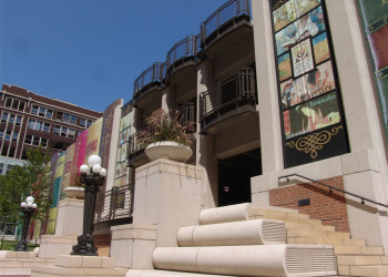 Самые необычные здания мира: Библиотека Канзас-Сити – фотографии США