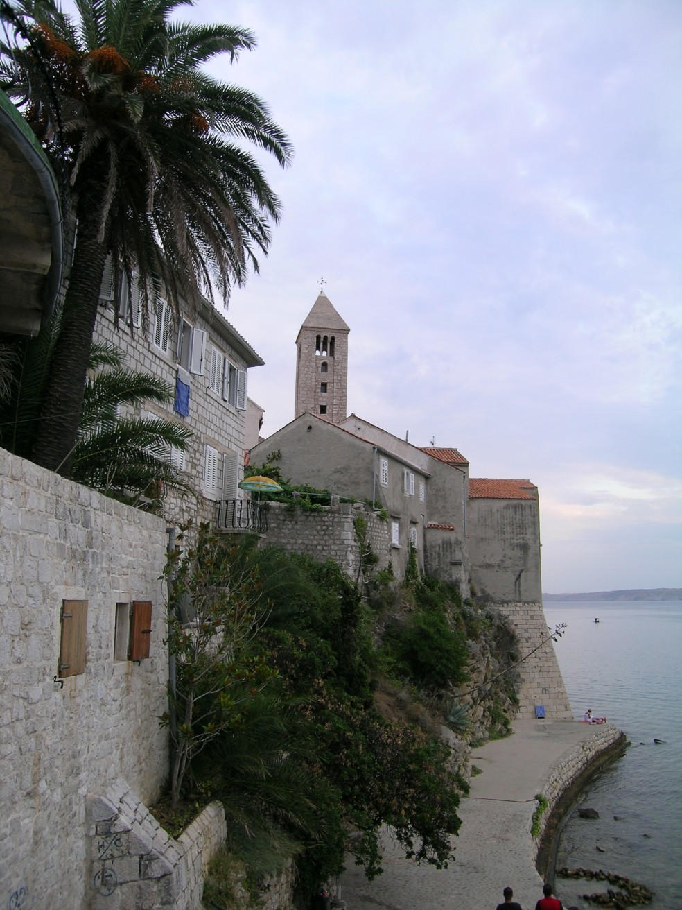 Набережная в Раб, Хорватия. Фото 11 – фотографии Хорватии