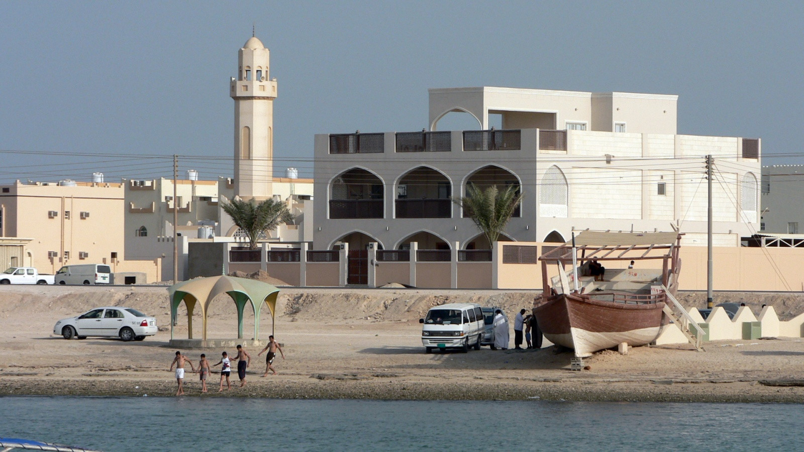 Аль-Хор – небольшой город на побережье Персидского залива – фотографии Катара