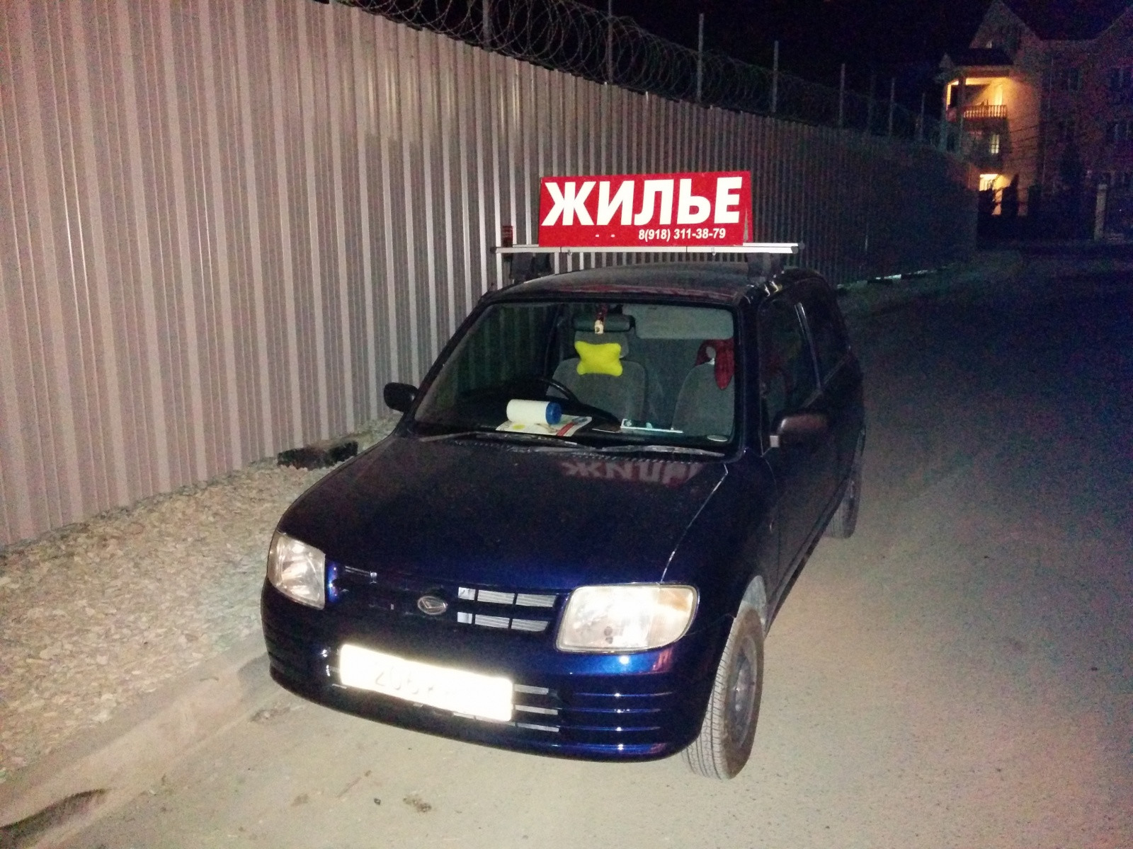 Машина, утверждающая что она жильё. Фото 1 – фотографии России