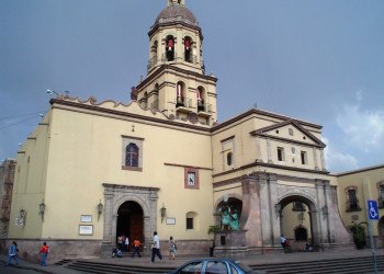 Храм в Сантьяго-де-Керетаро, Мексика – фотографии Мексики