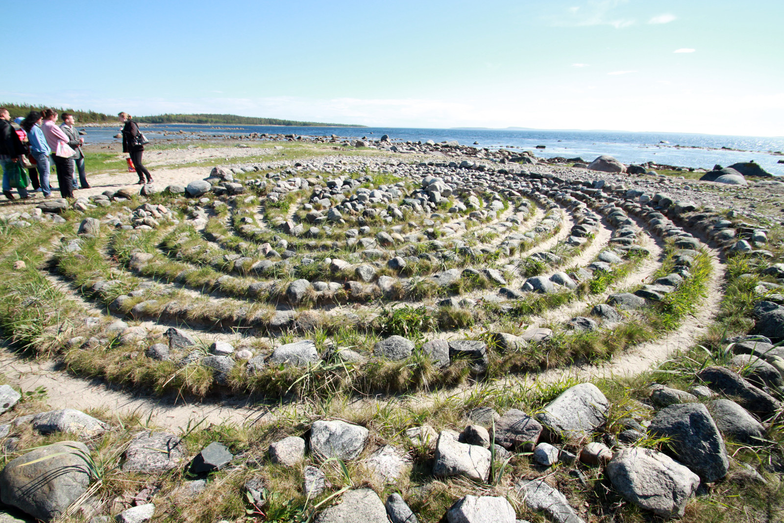 Каменные лабиринты на Большом Заяцком острове – фотографии России