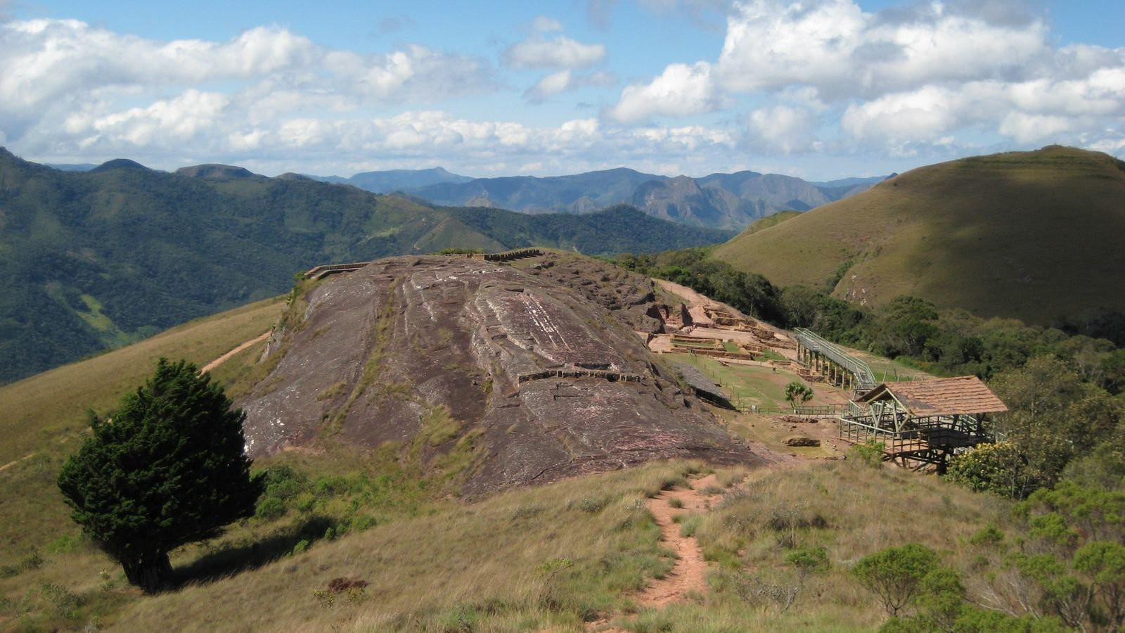 Природный памятник Самайпата (El Fuerte de Samaipata) в Боливии – фотографии Боливии