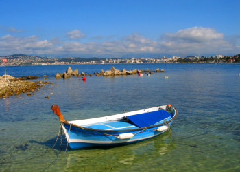 Лодка в Жуан-ле-Пен, Франция. Фото 1 – фотографии Франции