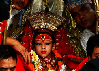 Живое воплощение богини Кумари – фотографии Непала
