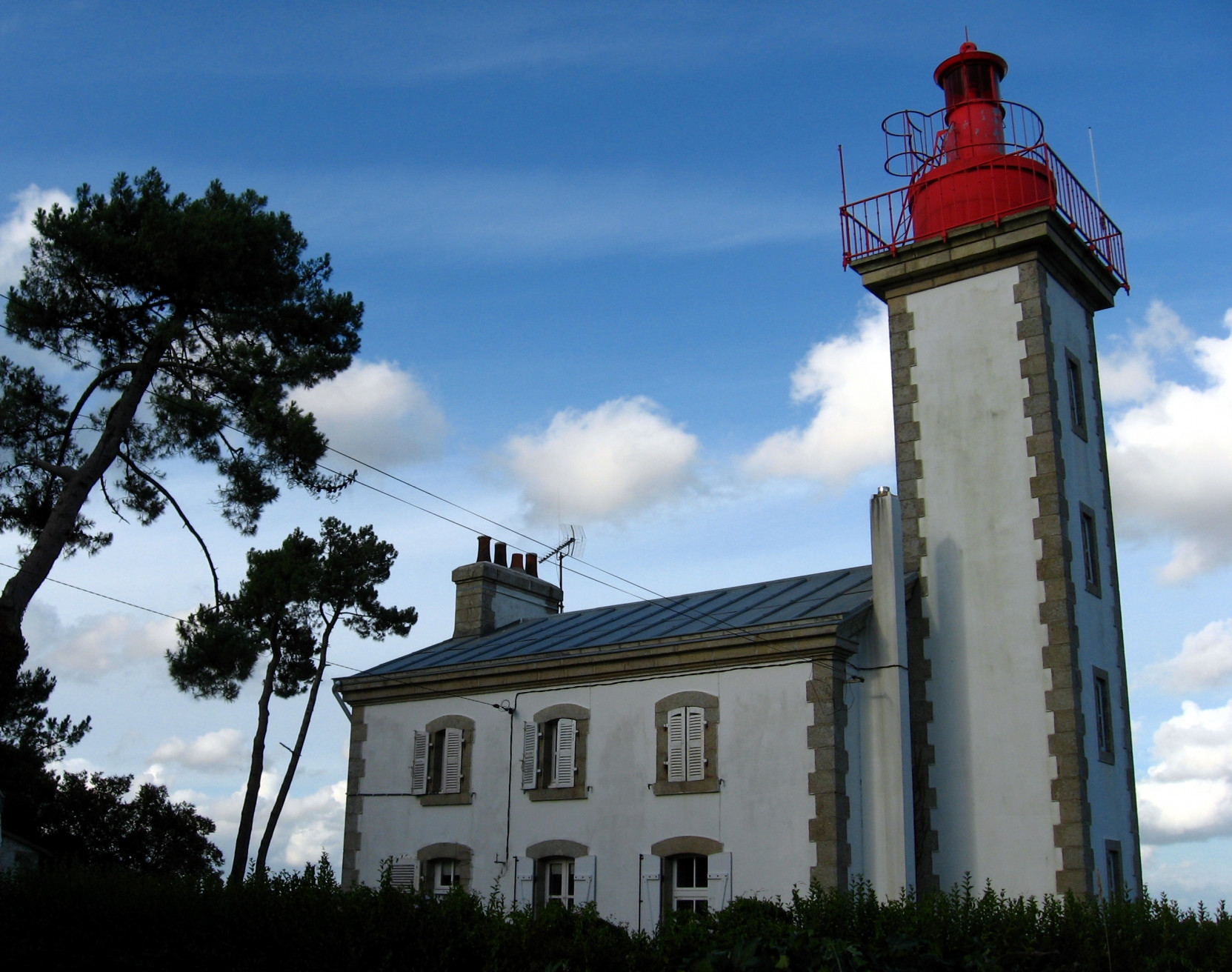 Маяк в Сен-Марине, Франция – фотографии Франции