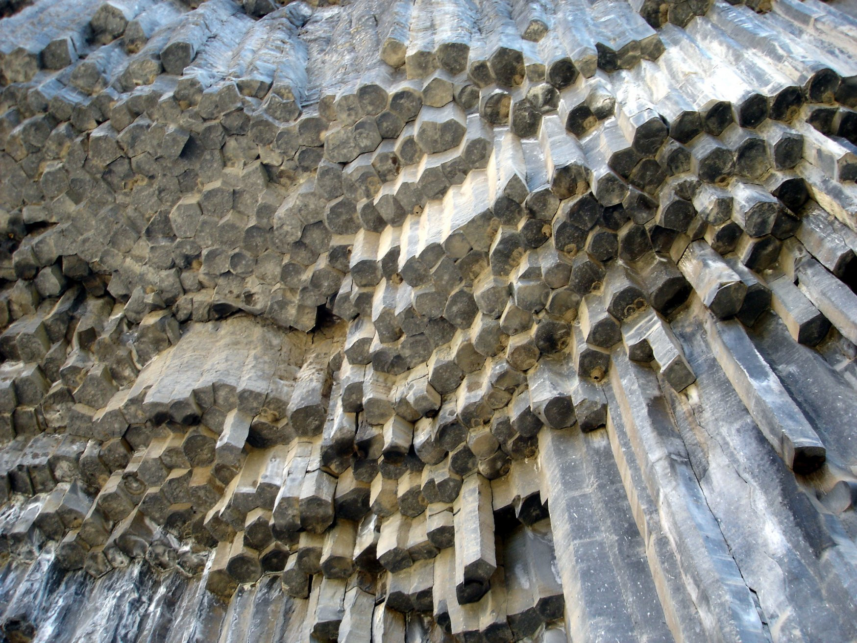 Ущелье Гарни в армянском каньоне – фотографии Армении