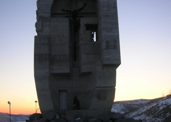 Памятник в Магадане, Россия. Фото 3 – фотографии России