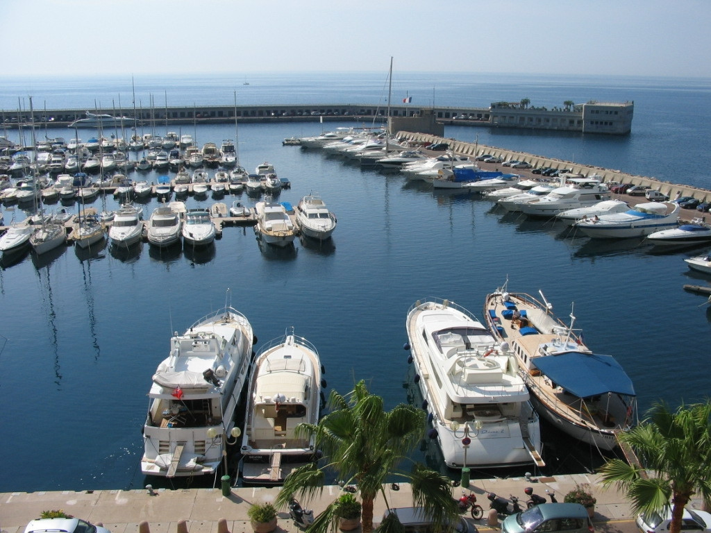 Порт в Кап-д'Ай, Франция – фотографии Франции