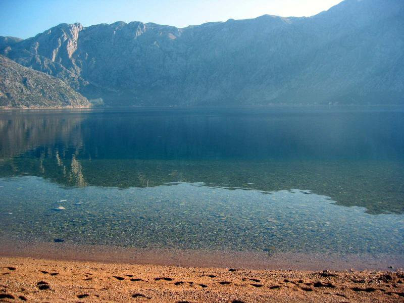 Пляж в Которском заливе, Черногория. Фото 5 – фотографии Черногории